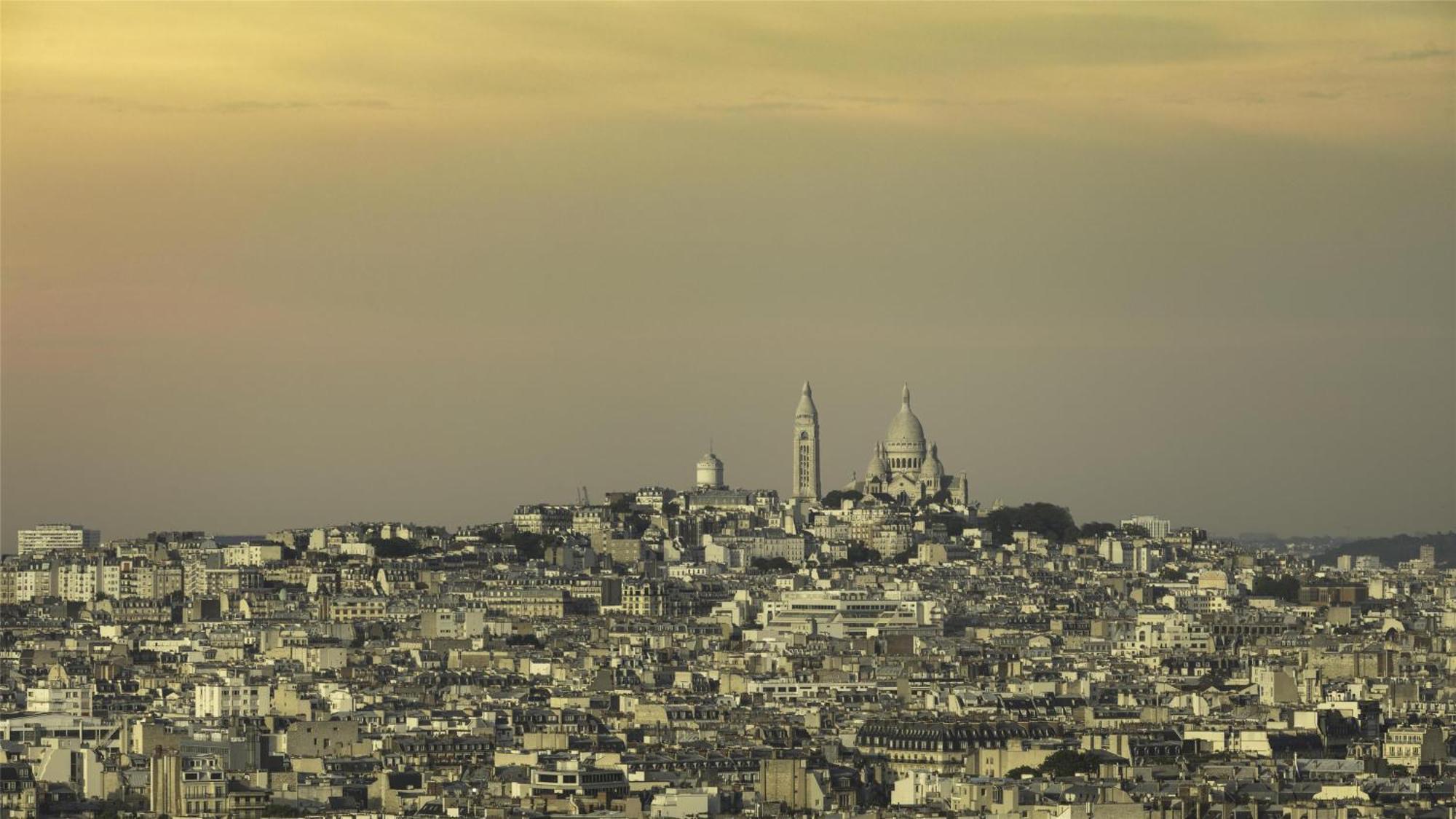 Deluxe Tweepersoonskamer met 2 Aparte Bedden en Uitzicht op Montmartre
