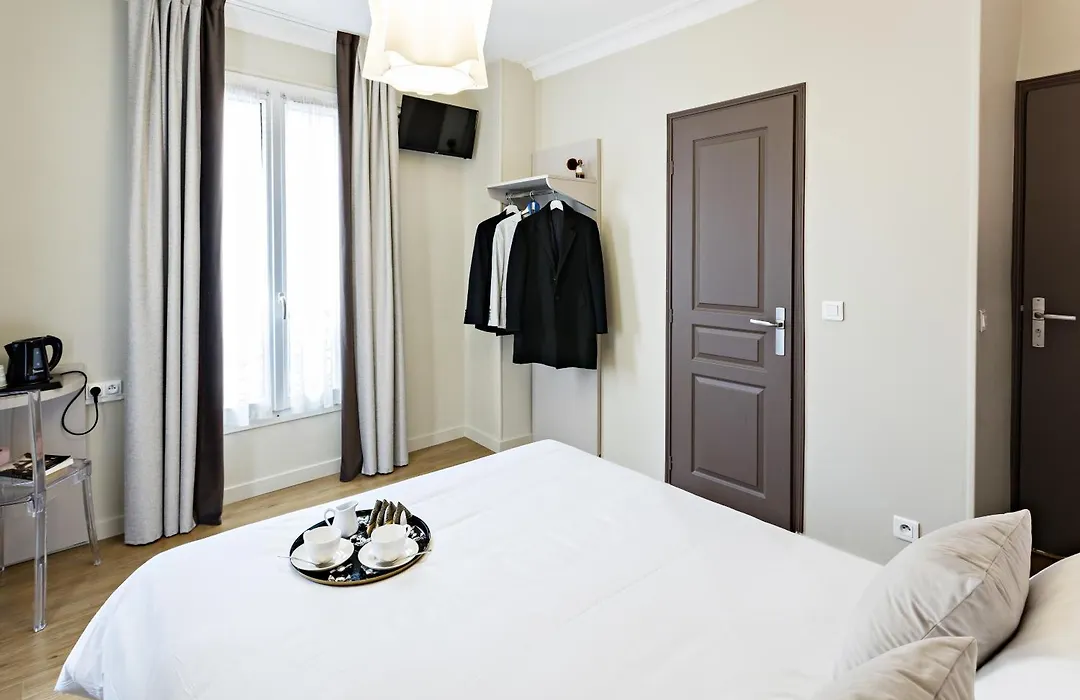 Modern Hotel-1