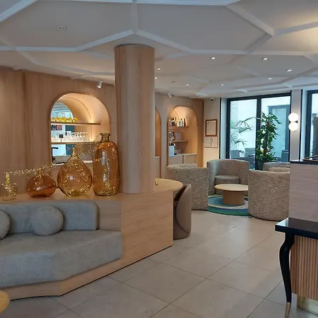 Mercure Paris Arc De Triomphe Wagram-2